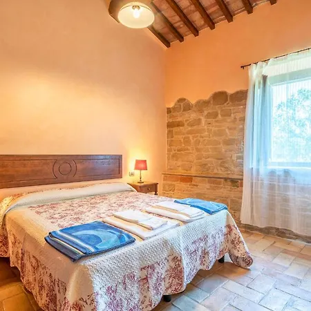 בית נופש Amazing In Camerino With Outdoor Swimming Pool, Wifi And 2 Bedrooms *