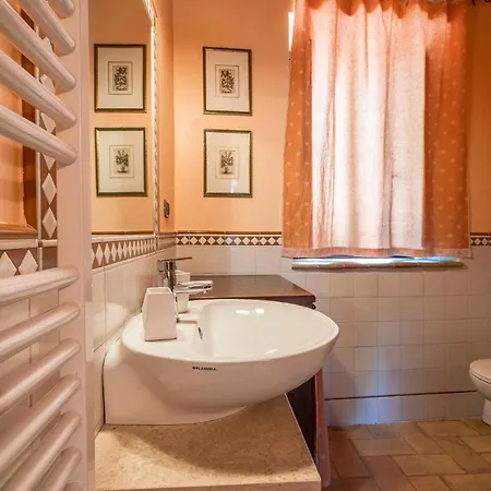 Amazing In Camerino With Outdoor Swimming Pool, Wifi And 2 Bedrooms Crispiero
